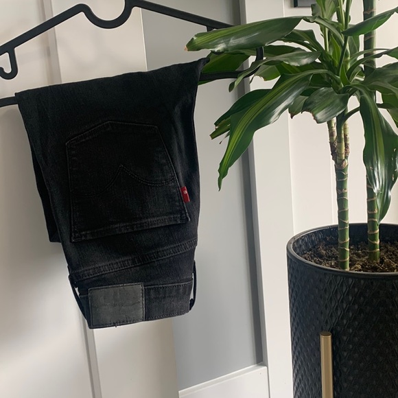 Levi jeans - Picture 1 of 3